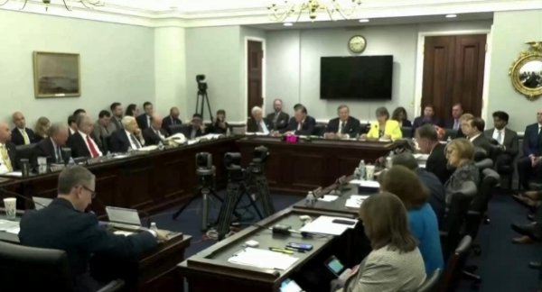 中国十大配资公司 英国公布未来三年政府预算 国防支出额度提升约110亿英镑